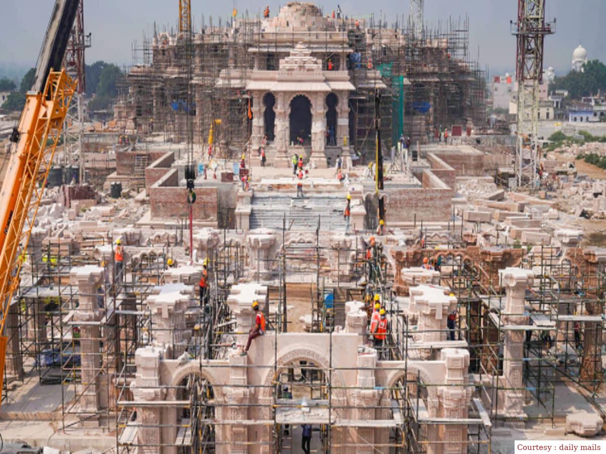 सुल्तानपुर : मोस्ट प्रतिभा सम्मान समारोह को लेकर तैयारिया शुरू।