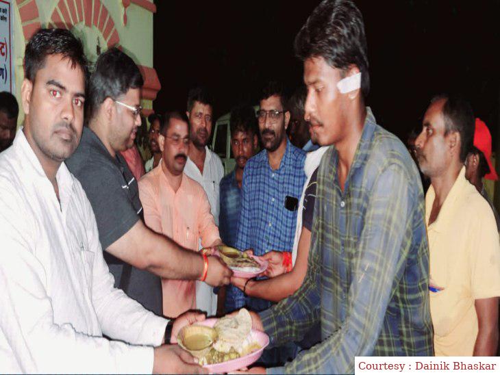 सुल्तानपुर : सामाजिक सेवा संघ ने 400 लोगों को निशुल्क भोजन वितरण किया।