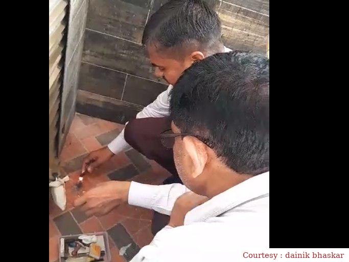 अयोध्या - बिना लाइसेंस नॉनवेज परोसने पर दुकान के खिलाफ की गई करवाई।